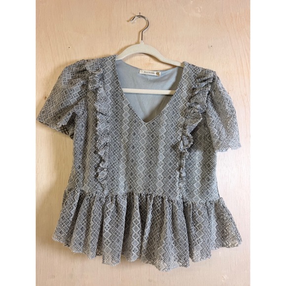 Ellison Tops - Ellison Lace Peplum Top Womens Small Blue Grey Excellent V-Neck‎ Ruffle Flutter